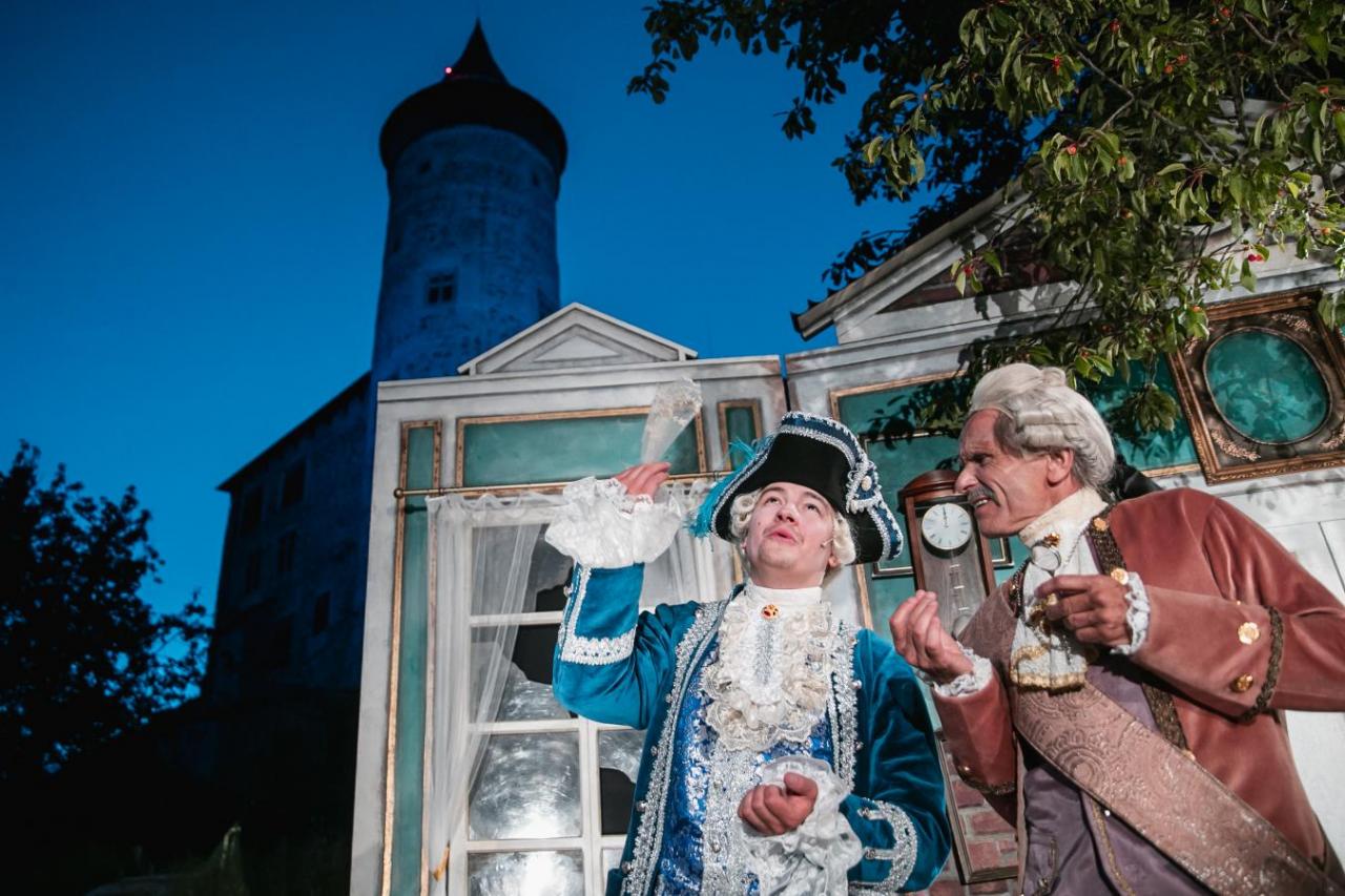 Východočeské divadlo Pardubice otevírá svou letní scénu na Kunětické hoře