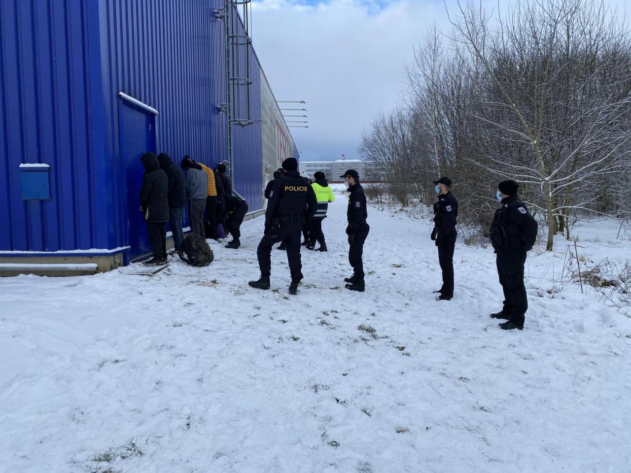 Pokus o nelegální migraci skončil ve Slatiňanech