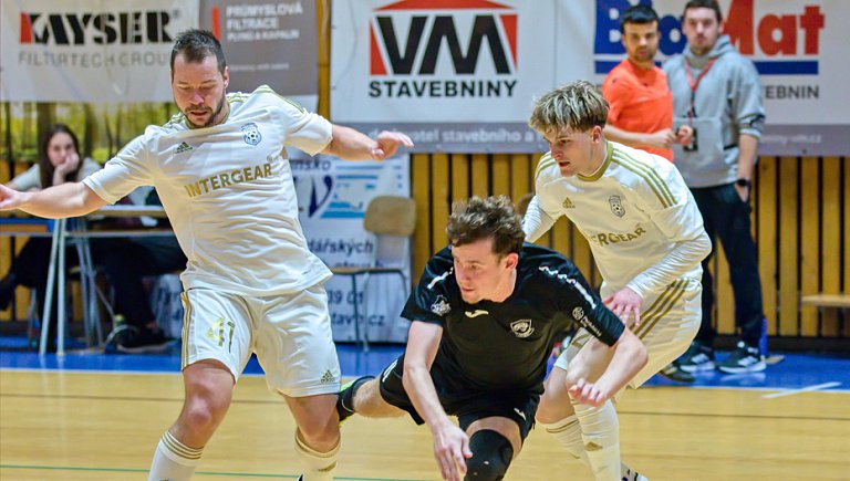 Jednoznačné derby. Nejzbach znovu schytal šestnáct gólů