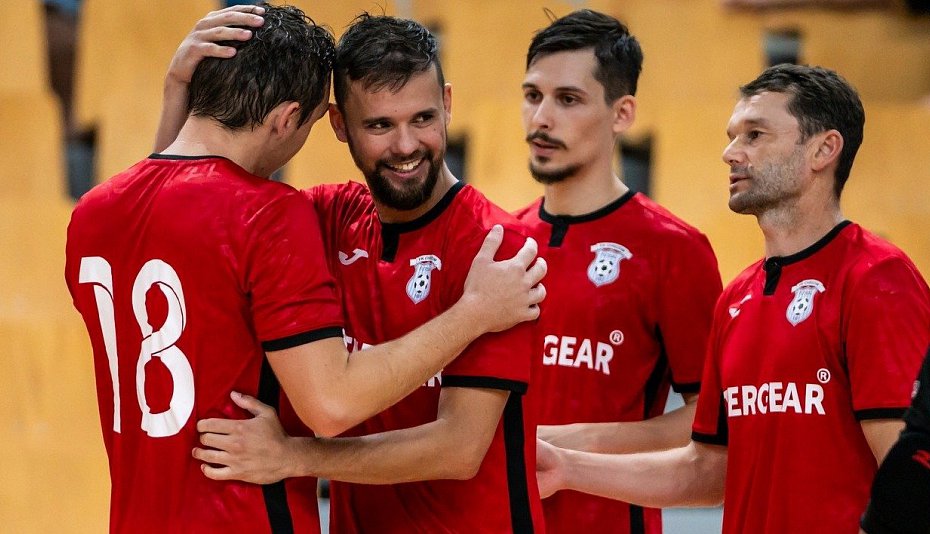 Na úvod turnaje v Rize Chrudim zvítězila na penalty