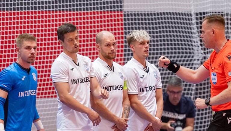 Ostrý náraz. Vstup do ligové sezony se hrubě nepovedl