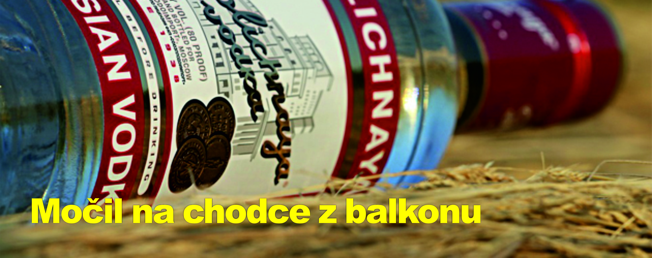 Močil na chodce z balkonu