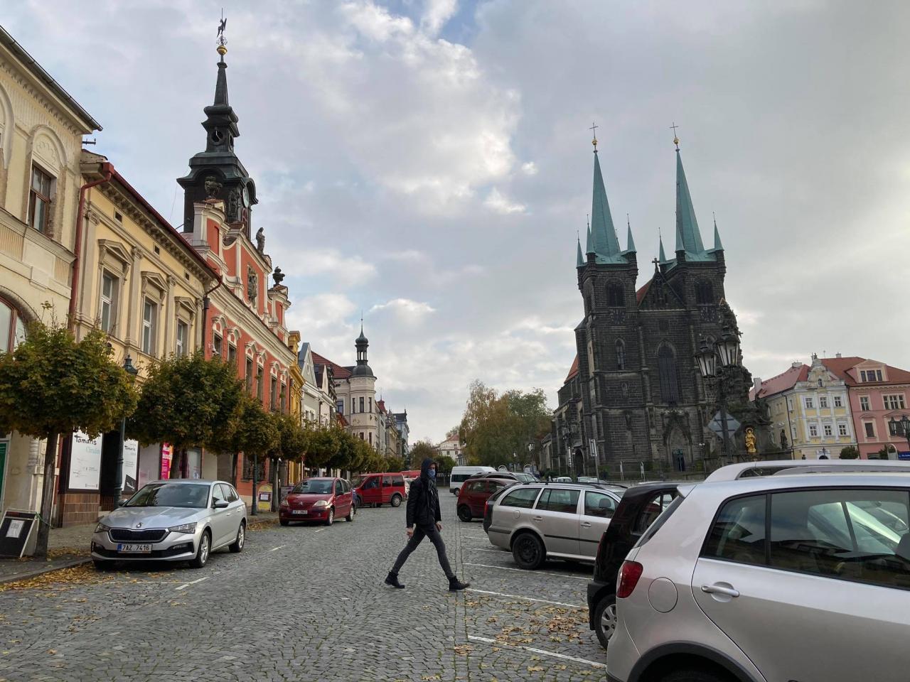Při opravě ze staré radnice zmizí i historické kousky