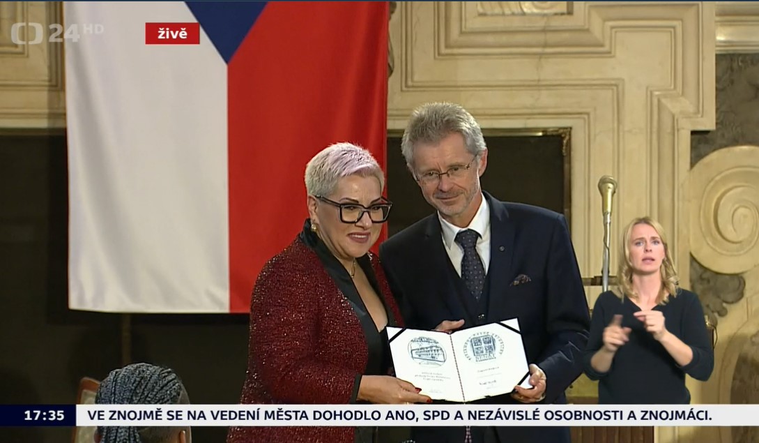 Ocenění získala i Dagmar Pecková. Předseda Senátu vyslal poselství