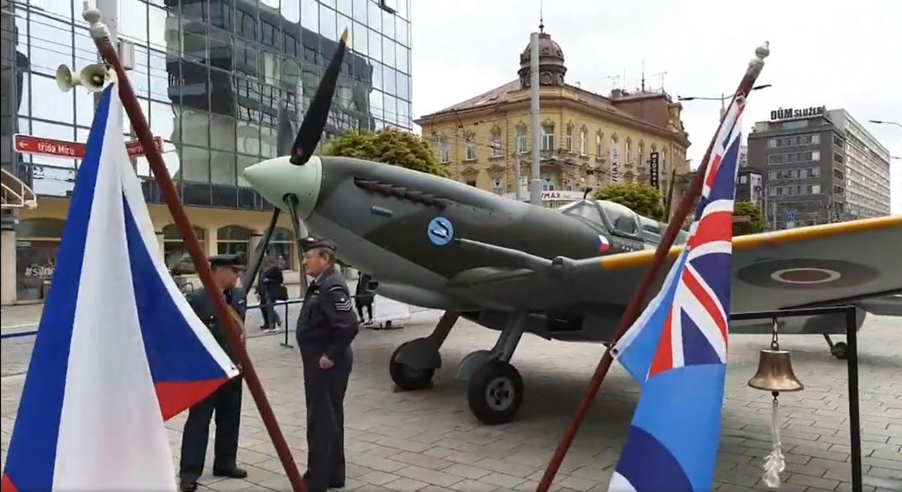 Živý přenos z Aviatické pouti bude promítán v centru města