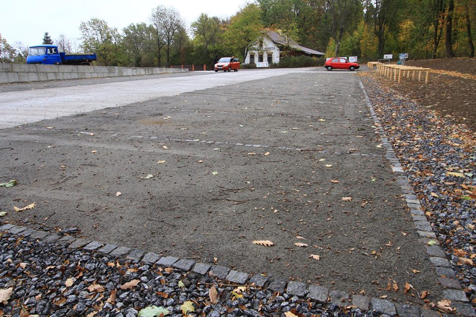 Dobrá zpráva: Parkoviště Na Podhůře je už téměř hotovo
