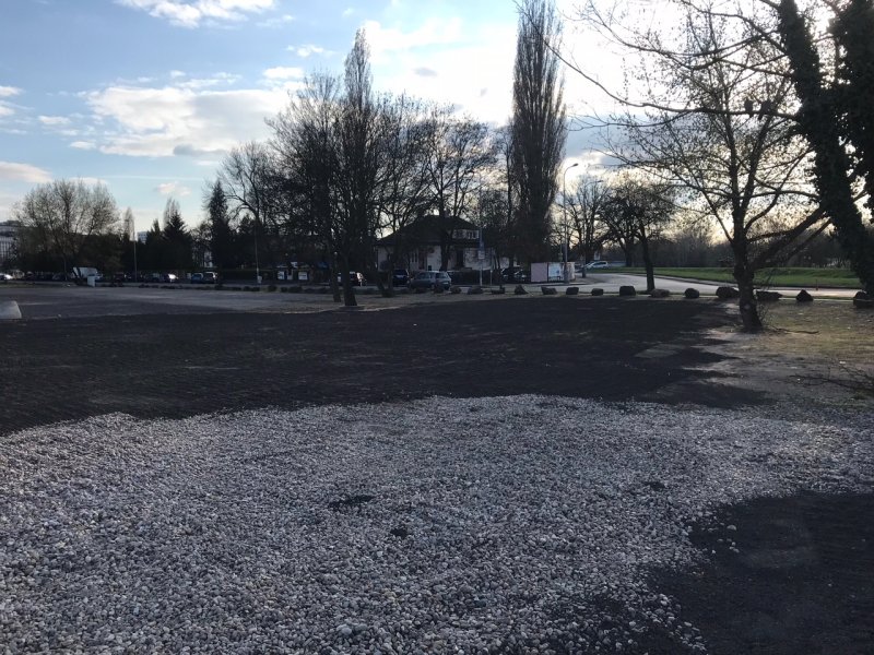 Sportovní fanoušci mají v Pardubicích k dispozici nové parkoviště