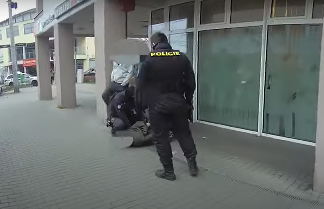 Zfetovaný převozník kradeného Audi skončil v poutech