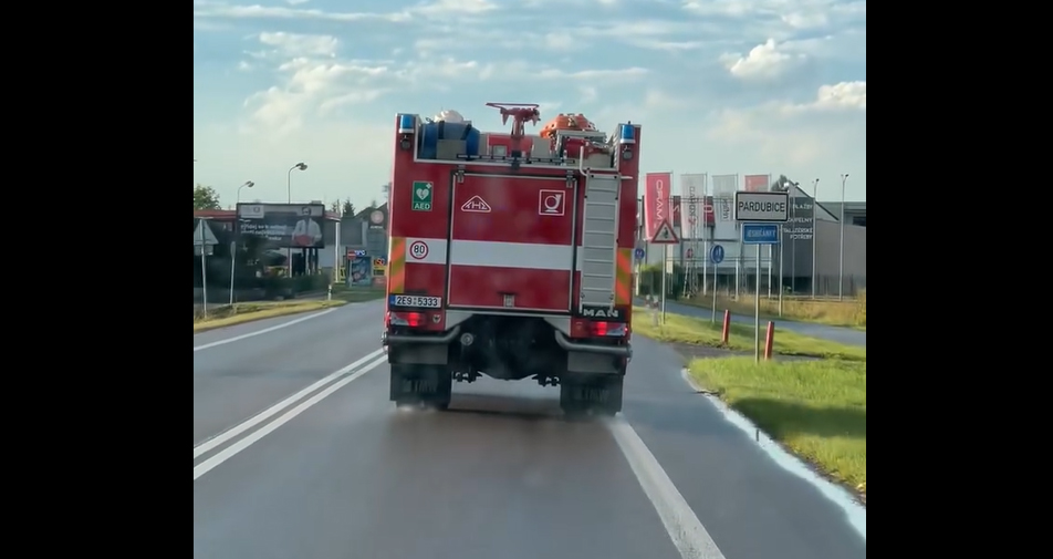 Chrudimští dobrovolní hasiči zaslouží pochvalu. Zasahovali i v Pardubicích