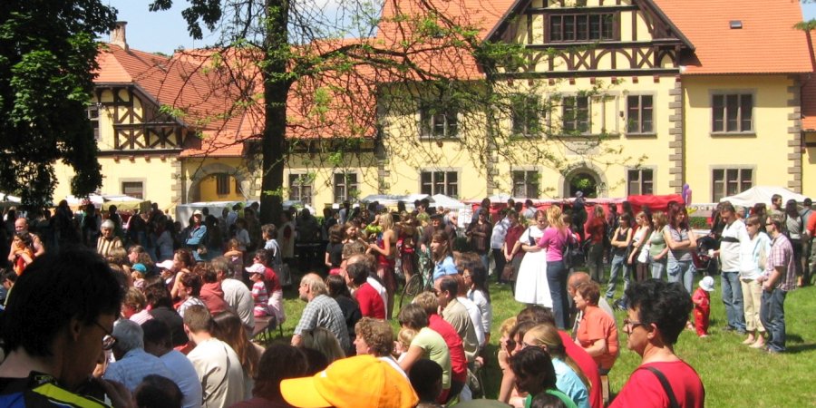 Slatiňanské pozastavení v areálu hřebčína