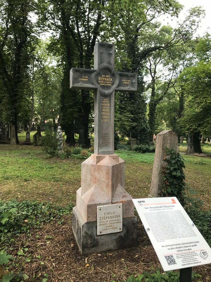 Hrob Jana Nepomuka Štěpánka je jako nový
