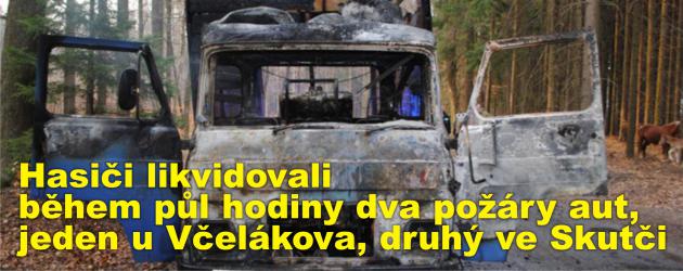 Hasiči likvidovali během půl hodiny dva požáry aut, jeden u Včelákova, druhý ve Skutči