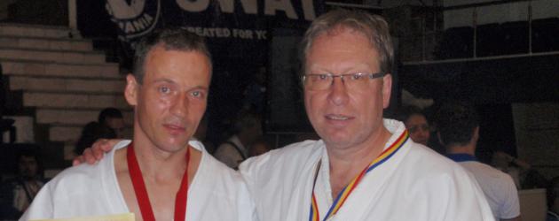Ke karate ho přilákal Van Damme, i v jednačtyřiceti sbírá jednu medaili za druhou