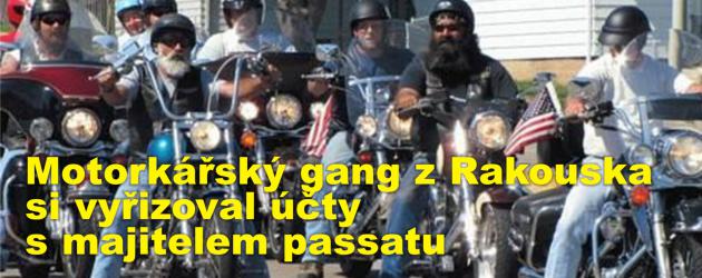 Motorkářský gang z Rakouska si vyřizoval účty s majitelem passatu, čtyři "harlejáři" skončili v poutech