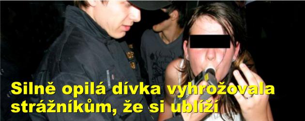Silně opilá dívka vyhrožovala strážníkům, že si ublíží, při zásahu proto asistovala i záchranka