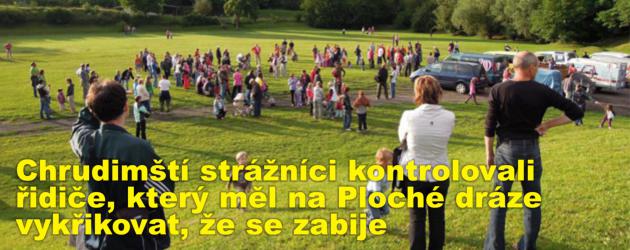 Chrudimští strážníci kontrolovali řidiče, který měl na Ploché dráze vykřikovat, že se zabije