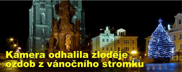 Kamera na Resslově náměstí odhalila zloděje ozdob z vánočního stromku
