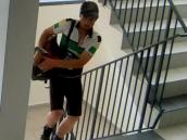 Policie pátrá po zloději bicyklů, kterého zachytila kamera