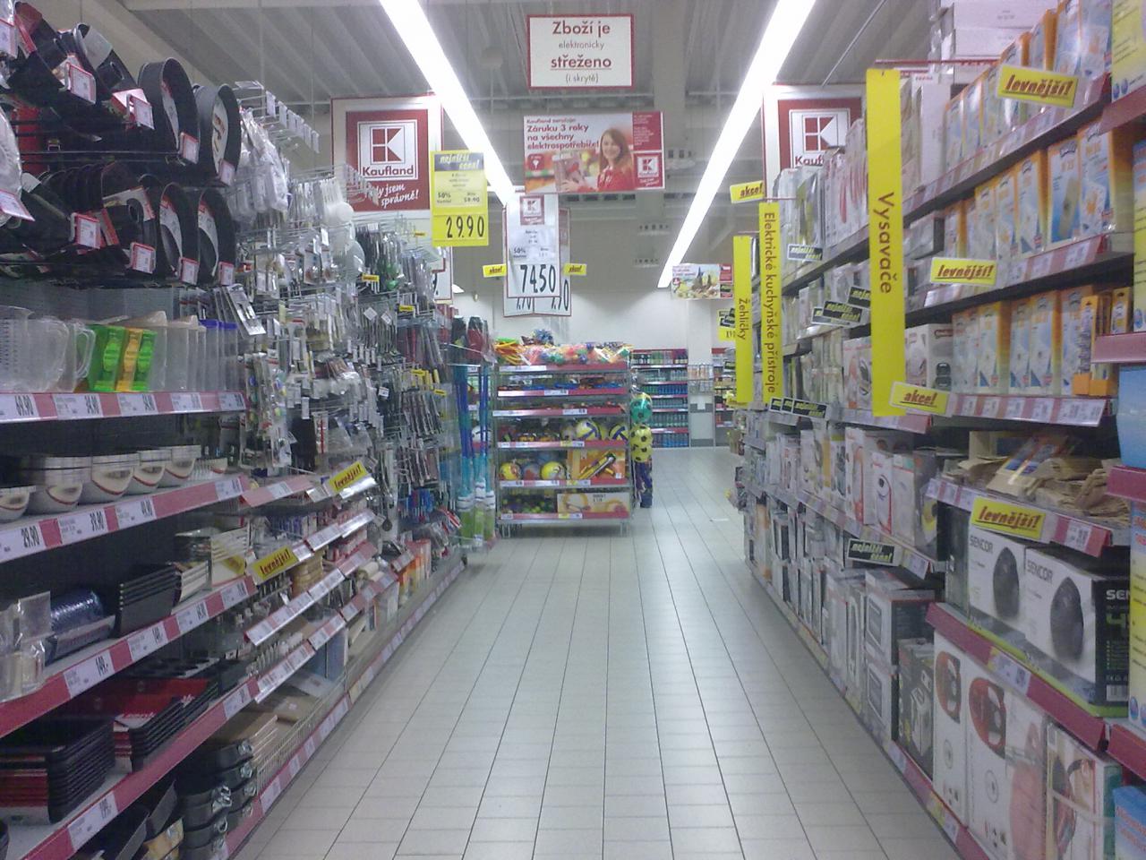 Zlodějka vyrazila za lupem do Kauflandu, ve finále odešla jen s pokutou