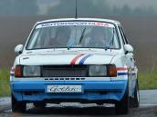 Automobiloví závodníci uzavřou pro potřeby rallye silnici mezi Dřenicemi, Třibřichy a Medlešicemi