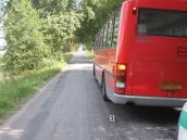 Řidič neznámého auta ujel poblíž Rané na Hlinecku od nehody poté, co zezadu narazil do autobusu