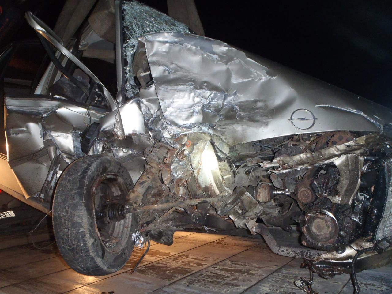 Mezi Chrudimí a Kočí se střetlo osobní auto s dodávkou, jedna osoba utrpěla zranění 