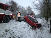 U Stojic do sebe narazila hned tři osobní auta, zraněné si převzali do své péče zdravotníci