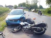 U Starých Jesenčan došlo k tragické nehodě, střet s osobním autem tady nepřežil motorkář 