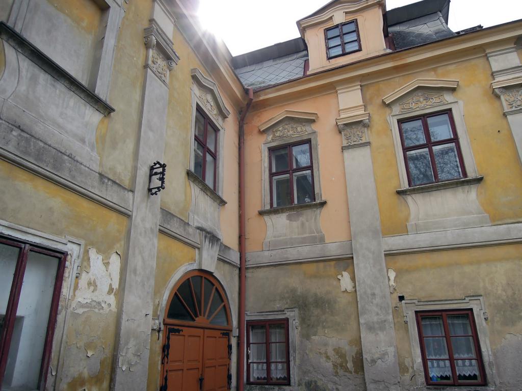 Údržba památek v příštím roce neskrývá žádná velká překvapení, nejvíc peněz spolkne oprava hradby u Zlaté stezky