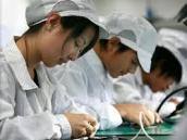 Pardubický Foxconn láká žáky základních a středních škol ke studiu technických oborů, potřebuje IT experty