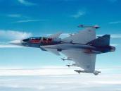 Na letiště se přesunou gripeny a pokračuje tu i výcvik pilotů vrtulníků, město proto jedná o kompenzaci za hluk