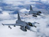 Nadzvukové bitevníky Gripen budou celý týden burácet nad Pardubicemi a okolím, vojáci prosí o shovívavost