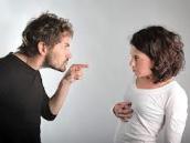 Rvačka na Resslově náměstí - muž se ženou si tady vjeli do vlasů kvůli tomu, že se rozešli