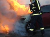 Hasiči, zdravotníci i policie ráno zasahovali u dopravní nehody u Nasavrk, po havárii tam hořelo auto 