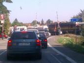 Dojde k částečnému uzavření železničního přejezdu v ulici Obce Ležáků, provoz tu bude řízen kyvadlově