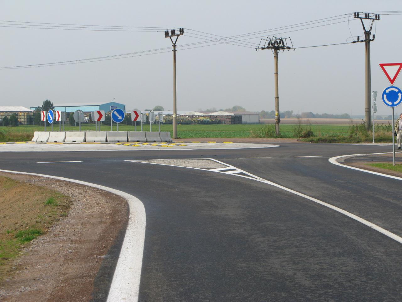 Nový ministr dopravy Stanjura preferuje dostavění silnice R35 před dokončením dálnice D11, kraj proto jásá