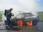 Mezi Mrákotínem a Prosetínem začal za jízdy hořet Renault Megane, požár přijeli zlikvidovat hasiči