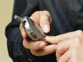 Muž obtěžuje bývalou přítelkyni zasíláním desítek zpráv denně, dokonce jí vyhrožuje zabitím 