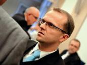 Vyjednávací tým sociální demokracie a Zemanovců si zatím nepadl s Línkovci do noty a ve hře jsou tak komunisté