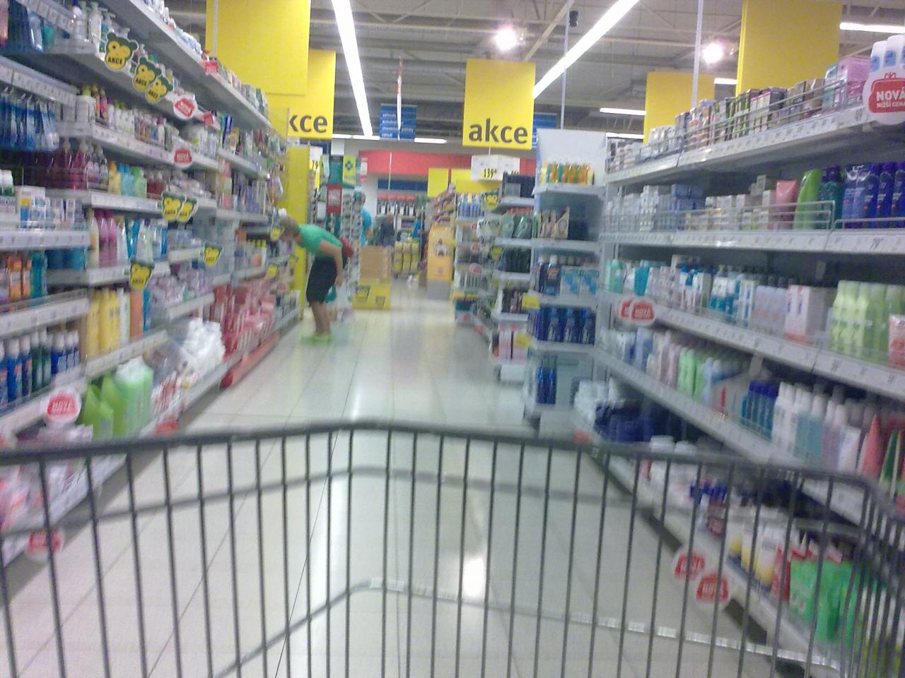 Zloděj, který byl před časem amnestován, kradl v chrudimském Albertu