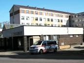 Strážníci museli vyhánět z chrudimské nemocnice dalšího bezdomovce, který tam neměl co dělat