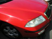 Auto bez parkovací karty neoprávněně zabíralo místo u České spořitelny na Palackého třídě