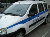 Strážníci zajišťovali, kdo v Topolské ulici naboural zaparkovaný peugeot