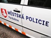 Strážníci přesvědčili zloděje, aby si ukradenou petržel za pár drobných koupil