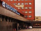 Policie zadržela dva podezřelé v souvislosti s nálezem mrtvoly ve vagonu na pardubickém nádraží