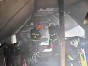 Plameny poničily podkroví zrekonstruované chaty v Mladoticích u Ronova nad Doubravou