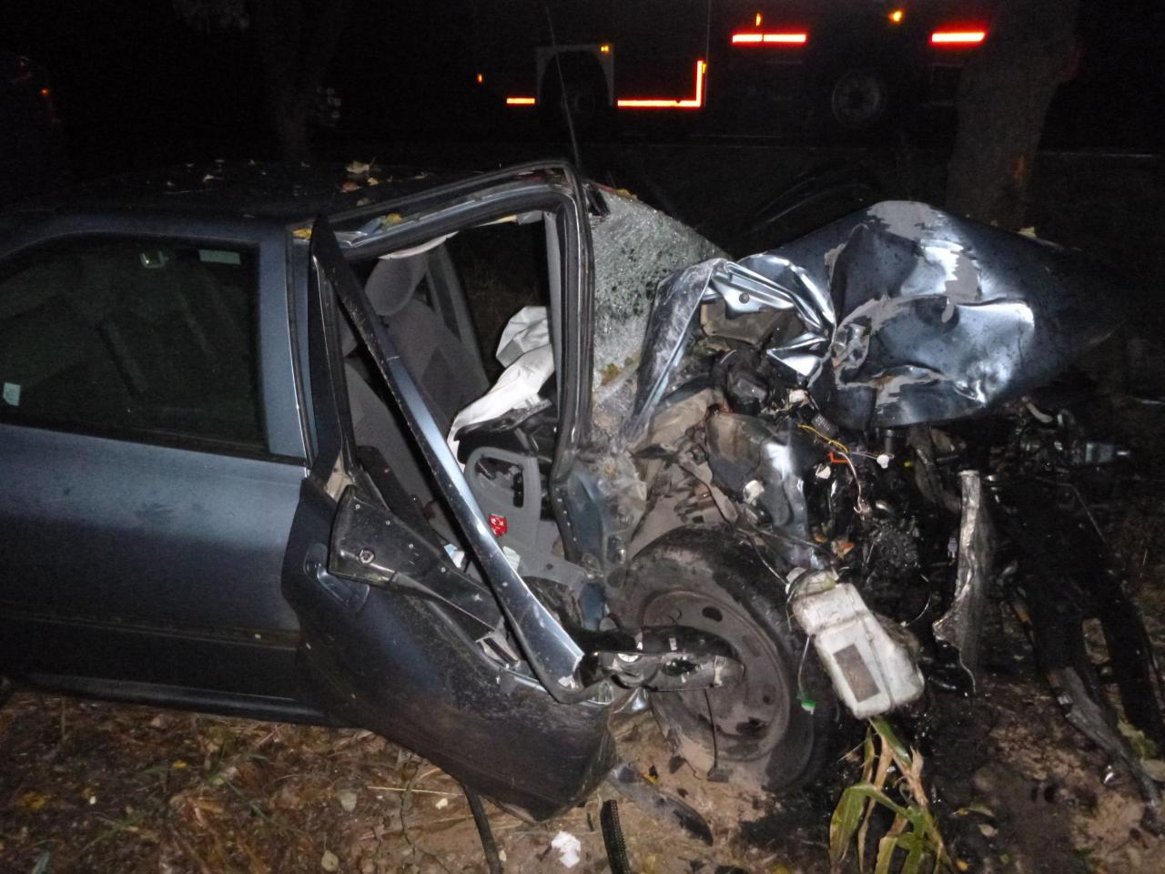 U Předhradí na Skutečsku havaroval Peugeot 406, řidič se už ale na místě nenacházel