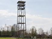 Opilci se před půlnocí kochali výhledem z rozhledny Terezka, že byla zamčená, jim nevadilo