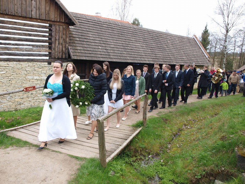 Výkladní skříní lidových tradic v Pardubickém kraji je Veselý Kopec