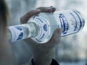 Evakuace vodky z převrženého kamionu se zdařila, vesničané slaví už týden